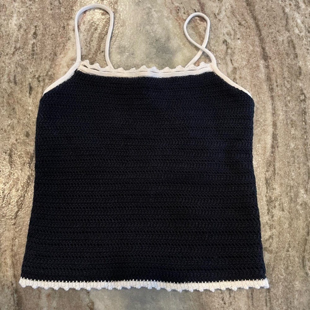 Abercrombie Knit Top. XS NWT